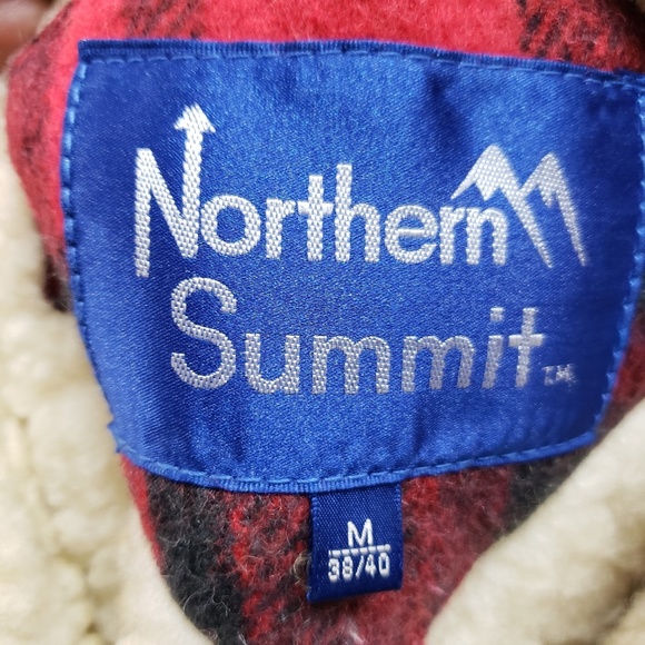 NorthernSummit Vintage Faux Fur Lined Flannel Vest - Picture 4 of 5